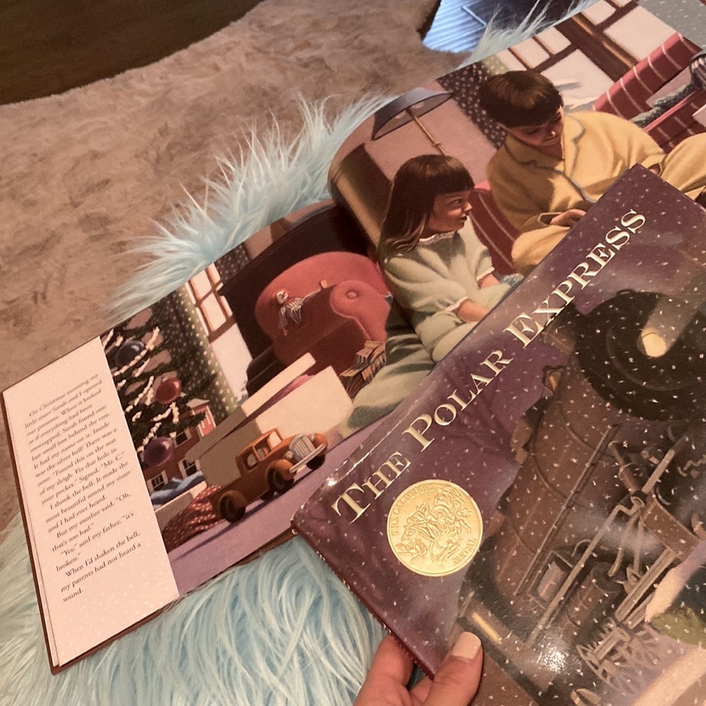 Polar Express hardback Christmas book illustrations snow train book Caldecott​​ - Picture 7 of 12